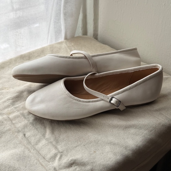 White Ballet Shoes - Picture 3 of 4